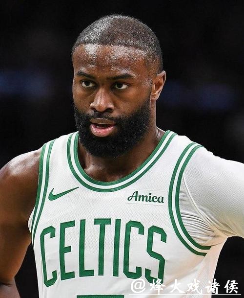 克里斯-波什:杰伦-布朗本赛季是毫无疑问的MVP级别球员 克里斯-波什:杰伦-布朗本赛季是毫无疑问的MVP级别球员